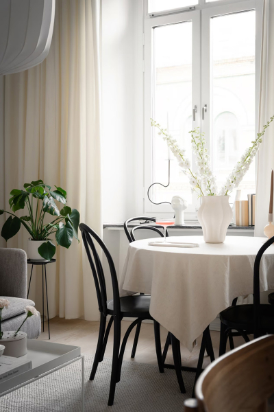 Маленькая вартира в Гетеборге с мягкими интерьерами и антресолью (30 кв. м) Маленькая вартира в Гетеборге с мягкими интерьерами и антресолью (30 кв. м)