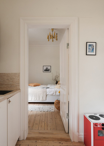 Арочные окна и тёплые оттенки: квартира на первом этаже в Стокгольме (66 кв. м) Арочные окна и тёплые оттенки: квартира на первом этаже в Стокгольме (66 кв. м)