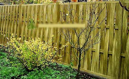 Как сделать плетеный забор из досок Как сделать плетеный забор из досок