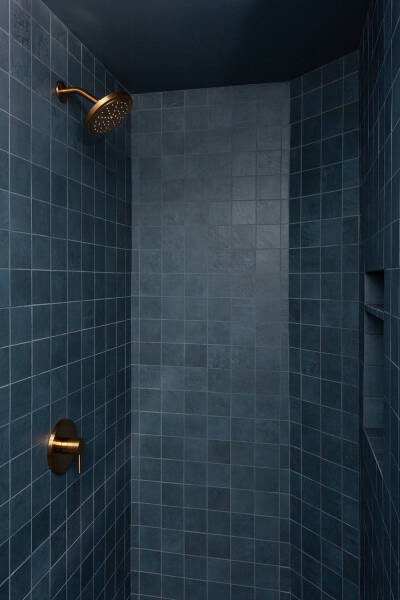 Свежие цвета и модный декор в дизайне квартиры в Лас-Вегасе Свежие цвета и модный декор в дизайне квартиры в Лас-Вегасе