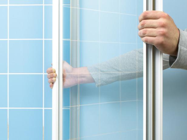 Как отремонтировать плитку на стене