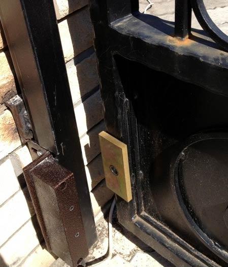 Магнитные замки на калитку Магнитные замки на калитку