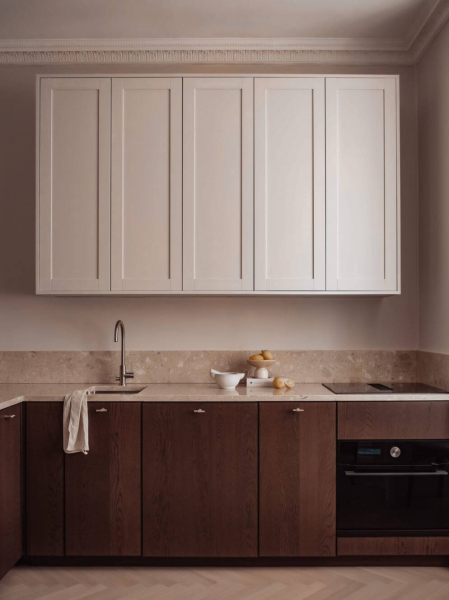 Небольшая, но стильная и роскошная квартира в молочных тонах в Стокгольме (47 кв. м) Небольшая, но стильная и роскошная квартира в молочных тонах в Стокгольме (47 кв. м)