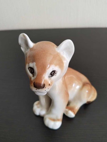 Рассмотрим особенности статуэток изготовленных на Ленинградском фарфоровом заводе (Императорский фарфоровый завод) и сделаем обзор самых популярных моделей Рассмотрим особенности статуэток изготовленных на Ленинградском фарфоровом заводе (Императорский фарфоровый завод) и сделаем обзор самых популярных моделей