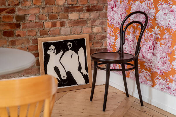 Песочные тона, кирпичная стена и обои: квартира в Гетеборге (91 кв. м) Песочные тона, кирпичная стена и обои: квартира в Гетеборге (91 кв. м)