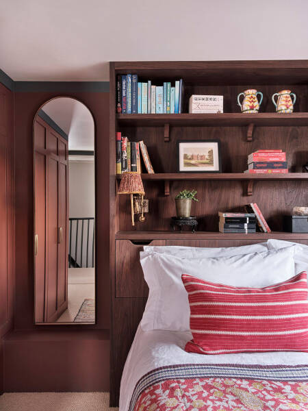 Оливковые стены и обилие декора: дом в Лондоне Оливковые стены и обилие декора: дом в Лондоне