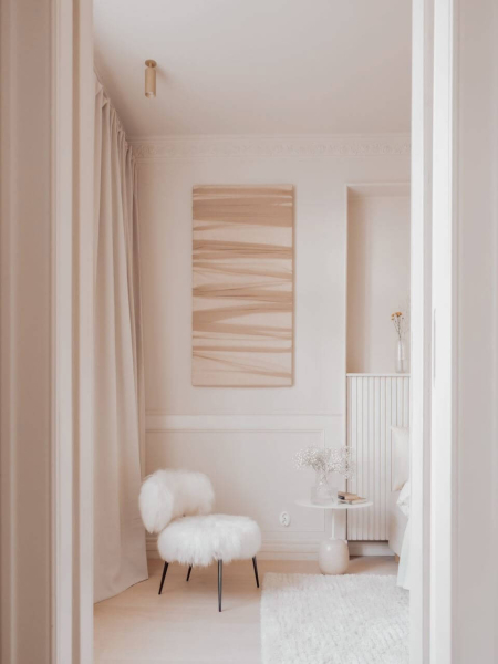 Небольшая, но стильная и роскошная квартира в молочных тонах в Стокгольме (47 кв. м) Небольшая, но стильная и роскошная квартира в молочных тонах в Стокгольме (47 кв. м)
