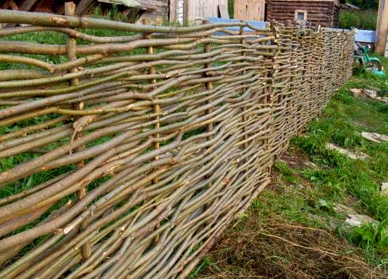Как сделать забор из веток Как сделать забор из веток