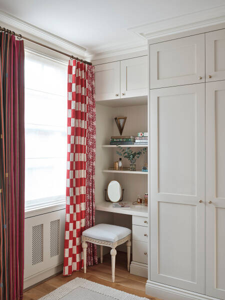 Оливковые стены и обилие декора: дом в Лондоне Оливковые стены и обилие декора: дом в Лондоне