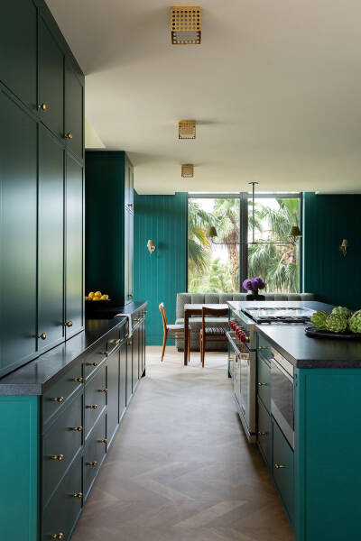 Свежие цвета и модный декор в дизайне квартиры в Лас-Вегасе Свежие цвета и модный декор в дизайне квартиры в Лас-Вегасе