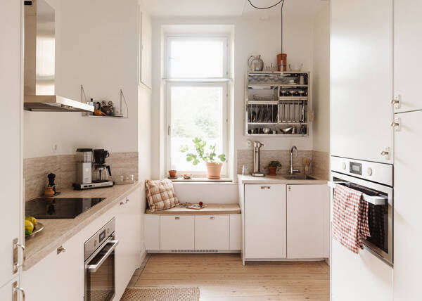 Арочные окна и тёплые оттенки: квартира на первом этаже в Стокгольме (66 кв. м) Арочные окна и тёплые оттенки: квартира на первом этаже в Стокгольме (66 кв. м)