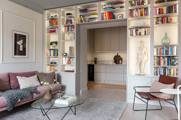 Серый потолок и библиотека: элегантная квартира с изюминкой в Стокгольме (69 кв. м) Серый потолок и библиотека: элегантная квартира с изюминкой в Стокгольме (69 кв. м)