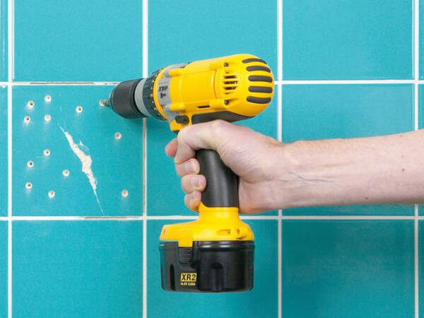 Как отремонтировать плитку на стене