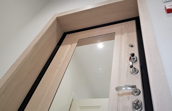 10 лучших способов отделать откосы входной двери внутри квартиры + 40 фото для вдохновения 10 лучших способов отделать откосы входной двери внутри квартиры + 40 фото для вдохновения