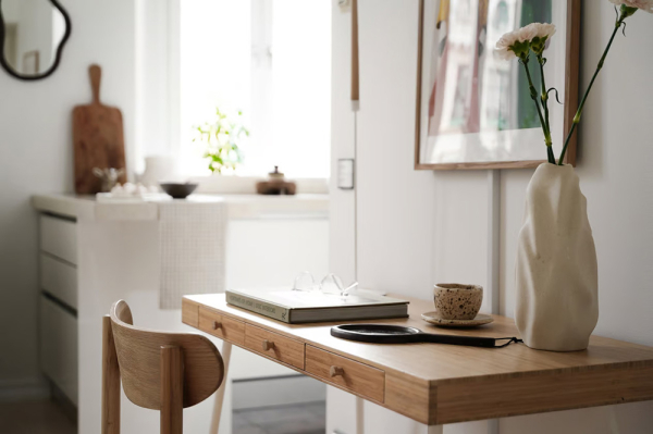 Маленькая вартира в Гетеборге с мягкими интерьерами и антресолью (30 кв. м) Маленькая вартира в Гетеборге с мягкими интерьерами и антресолью (30 кв. м)