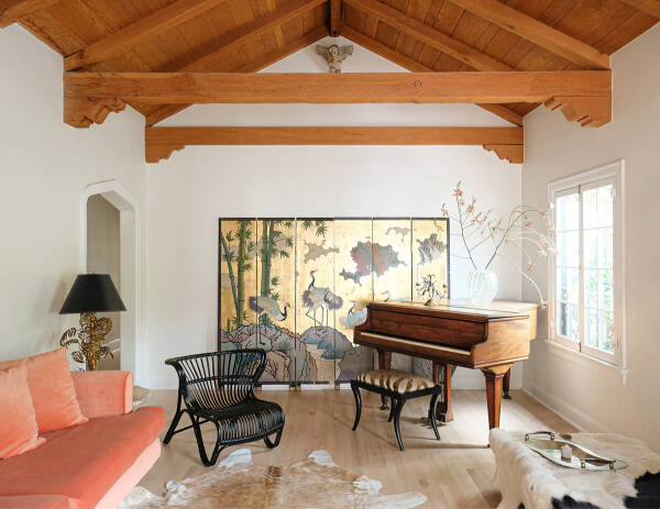 Восточные мотивы и музыка: дом с историей в Калифорнии Восточные мотивы и музыка: дом с историей в Калифорнии