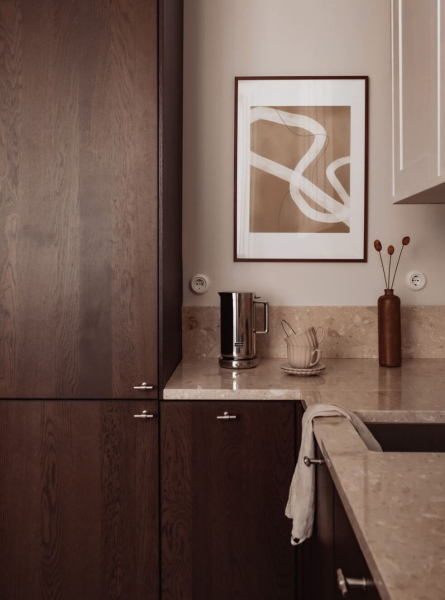 Небольшая, но стильная и роскошная квартира в молочных тонах в Стокгольме (47 кв. м) Небольшая, но стильная и роскошная квартира в молочных тонах в Стокгольме (47 кв. м)