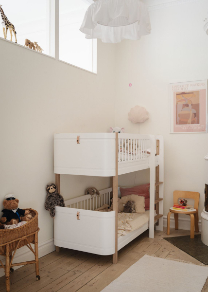 Арочные окна и тёплые оттенки: квартира на первом этаже в Стокгольме (66 кв. м) Арочные окна и тёплые оттенки: квартира на первом этаже в Стокгольме (66 кв. м)