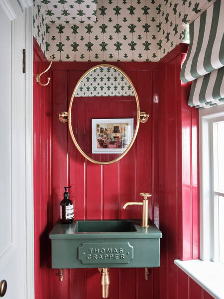 Оливковые стены и обилие декора: дом в Лондоне Оливковые стены и обилие декора: дом в Лондоне