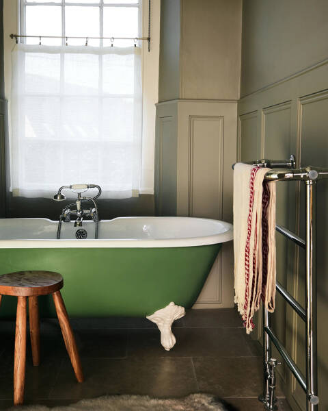 Старинный английский коттедж 18 века с предметами искусства в декоре Старинный английский коттедж 18 века с предметами искусства в декоре