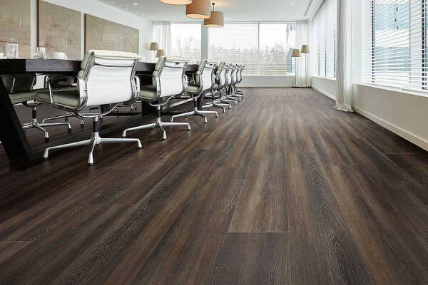 Обзор кварцвиниловой плитки от компании Moduleo: отличное качество и стильный дизайн Обзор кварцвиниловой плитки от компании Moduleo: отличное качество и стильный дизайн