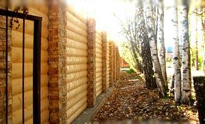 Строительство деревянных заборов из бруса