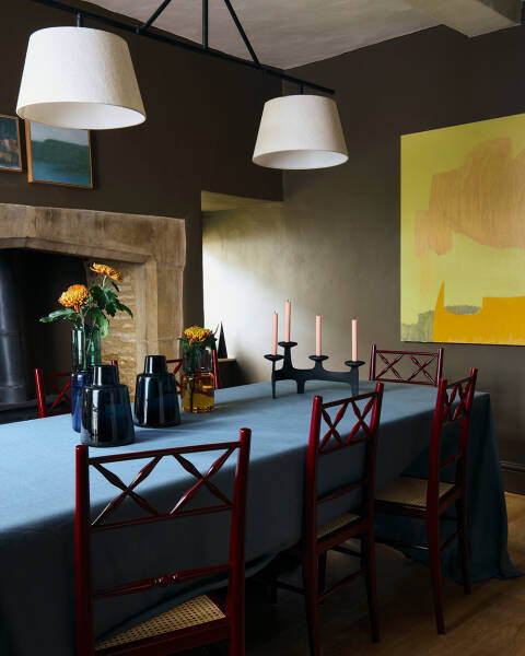 Старинный английский коттедж 18 века с предметами искусства в декоре Старинный английский коттедж 18 века с предметами искусства в декоре