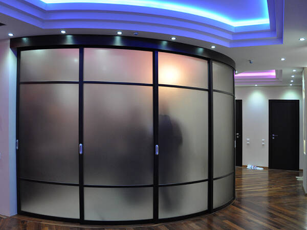 Грамотный подбор межкомнатных дверей под интерьер дома: советы дизайнера Грамотный подбор межкомнатных дверей под интерьер дома: советы дизайнера