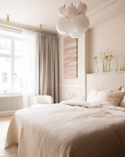 Небольшая, но стильная и роскошная квартира в молочных тонах в Стокгольме (47 кв. м) Небольшая, но стильная и роскошная квартира в молочных тонах в Стокгольме (47 кв. м)