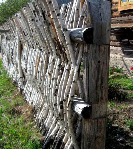 Как сделать забор из веток Как сделать забор из веток
