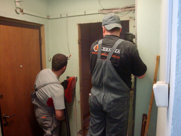 Хронологический порядок установки входных металлических дверей Хронологический порядок установки входных металлических дверей