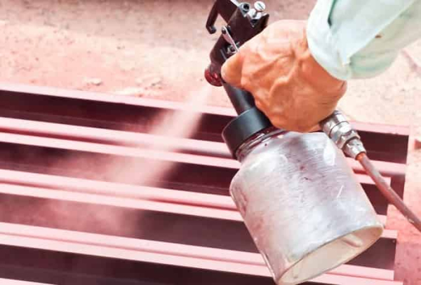 Нужно ли грунтовать стены перед поклейкой обоев Нужно ли грунтовать стены перед поклейкой обоев