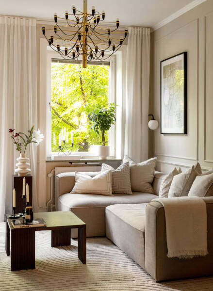 Стильная небольшая квартира в Стокгольме с уютными современными интерьерами (64 кв. м) Стильная небольшая квартира в Стокгольме с уютными современными интерьерами (64 кв. м)