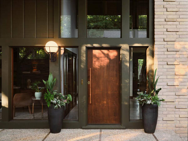 Элегантный mid century на фоне природы: новый проект Джоанны и Чипа Гейнс Элегантный mid century на фоне природы: новый проект Джоанны и Чипа Гейнс