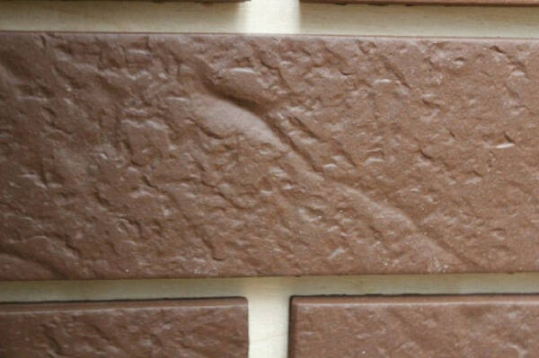 Рельефная плитка: её особенности, преимущества и недостатки