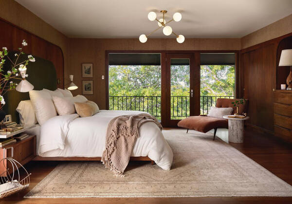 Элегантный mid century на фоне природы: новый проект Джоанны и Чипа Гейнс Элегантный mid century на фоне природы: новый проект Джоанны и Чипа Гейнс