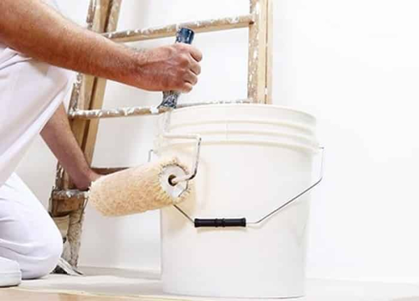 Нужно ли грунтовать стены перед поклейкой обоев Нужно ли грунтовать стены перед поклейкой обоев