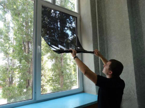 Тонировка окон в квартире или доме: пошаговая инструкция и виды Тонировка окон в квартире или доме: пошаговая инструкция и виды