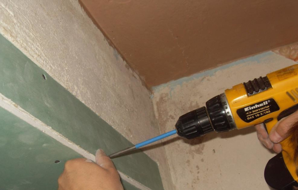 Варианты отделки откосов для входных дверей Варианты отделки откосов для входных дверей